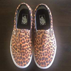 Leopard Slip-on VANS.